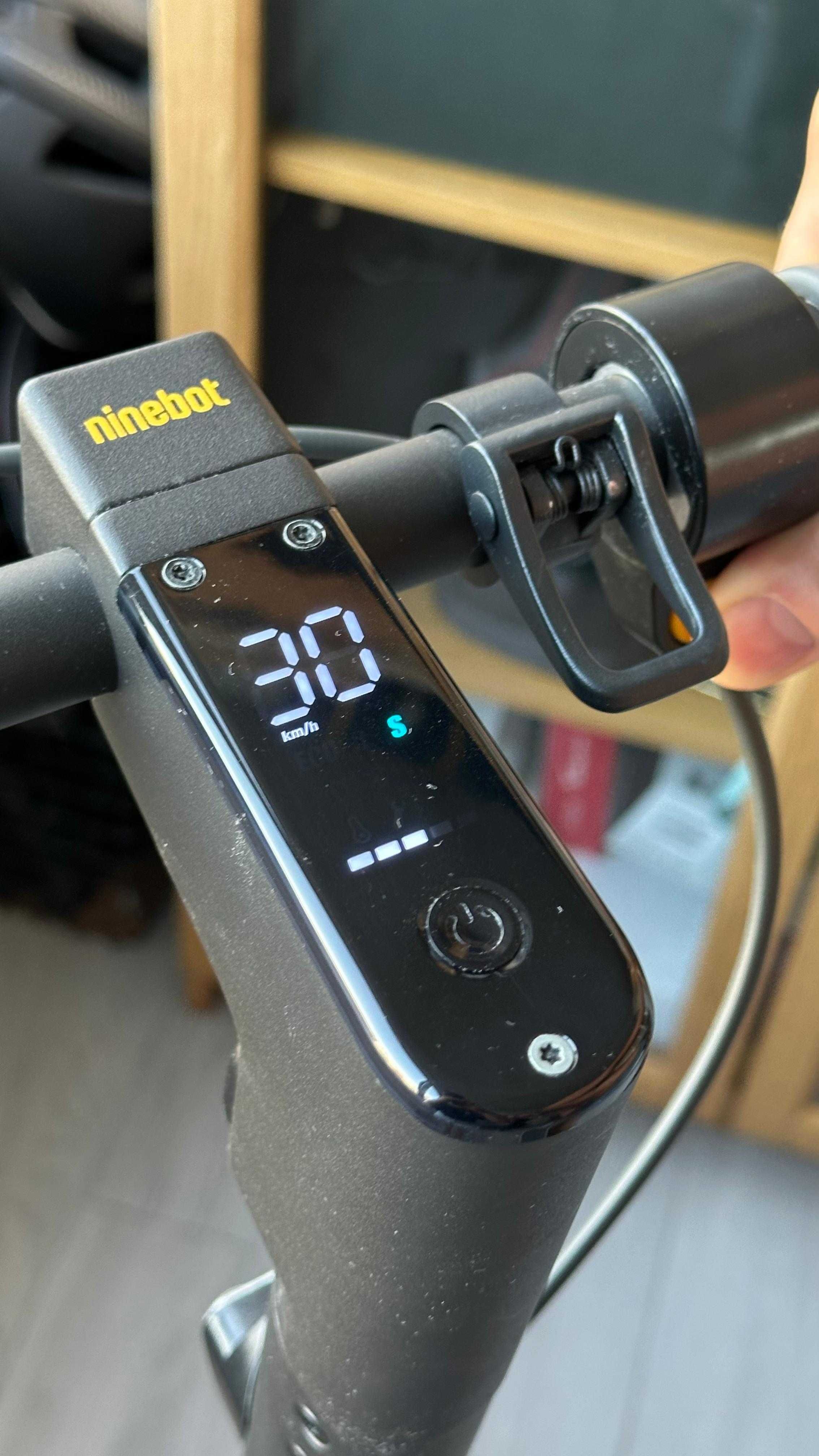 Trotinete Ninebot KickScooter MAX G30LE II (Segway)