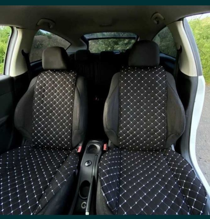 Накидки 2 штуки на сиденья алькантара и кожзам.