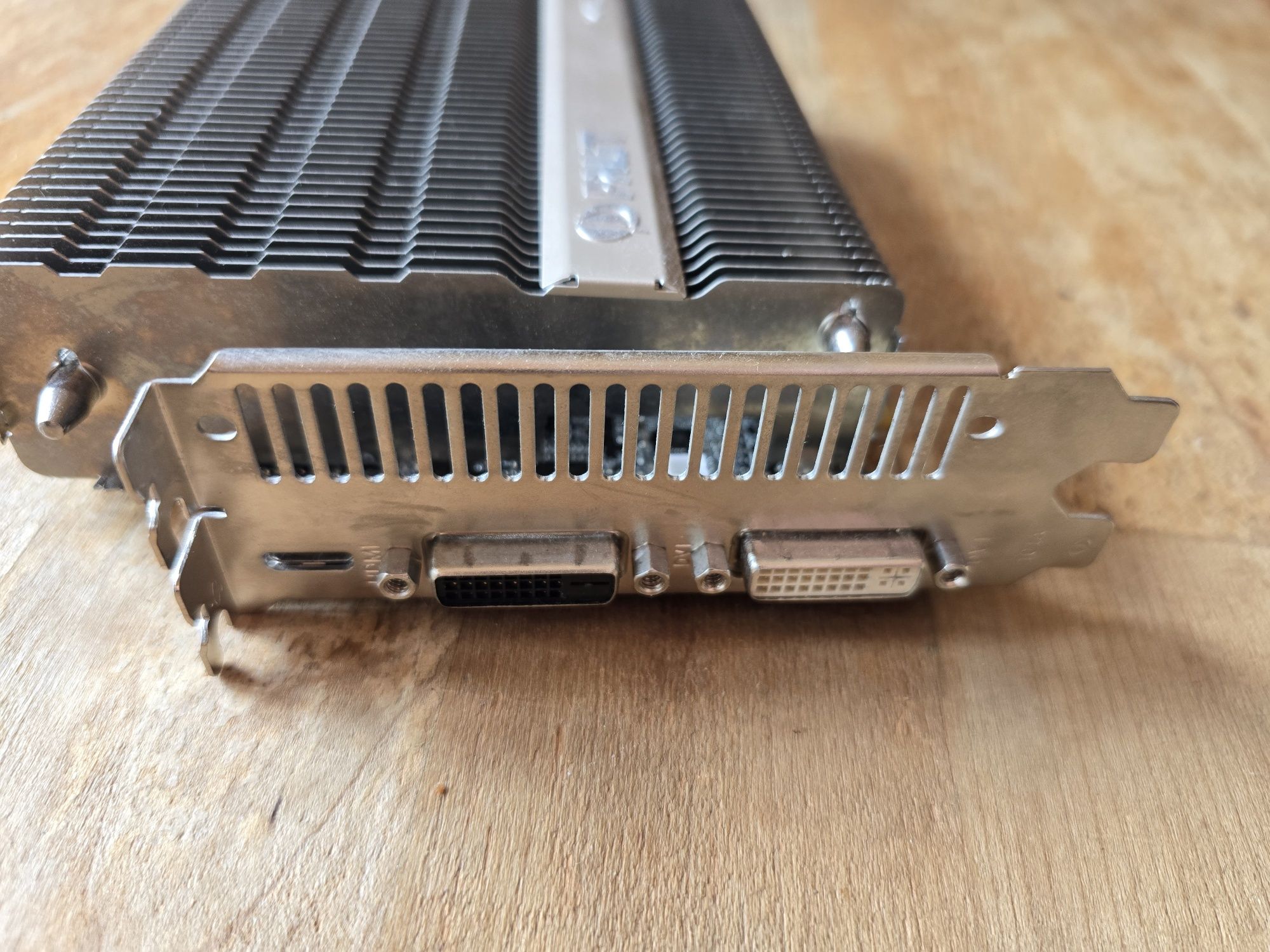 Mocarna i cicha karta graficzna GeForce GTX 750 Ti
