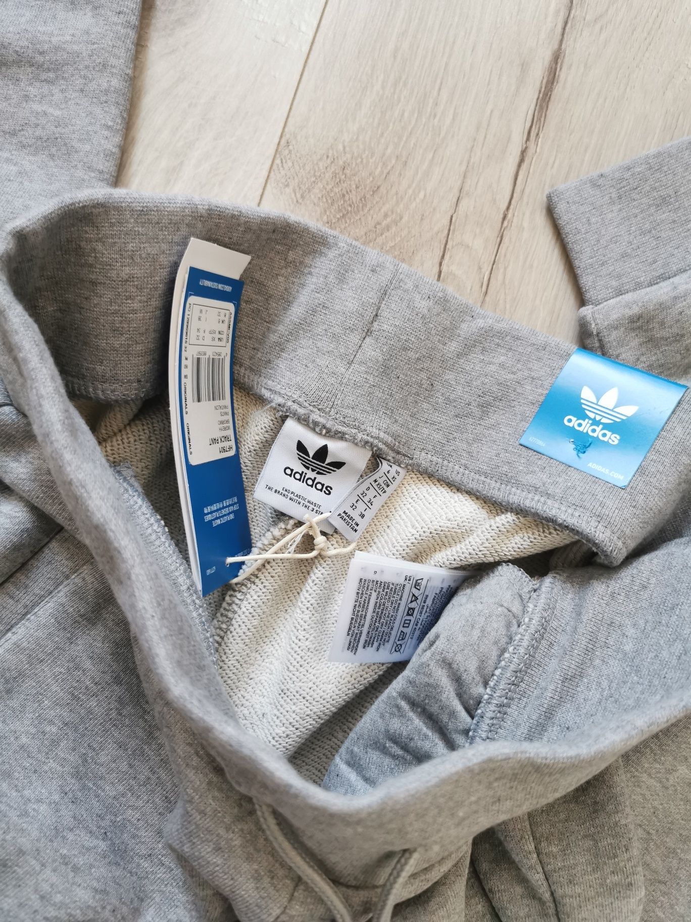 Adidas szare dresy spodnie dresowe damskie na gumce bawełniane XS