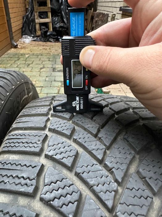 Bridgestone blizzak lm005 215\60 R16 99H zimowa