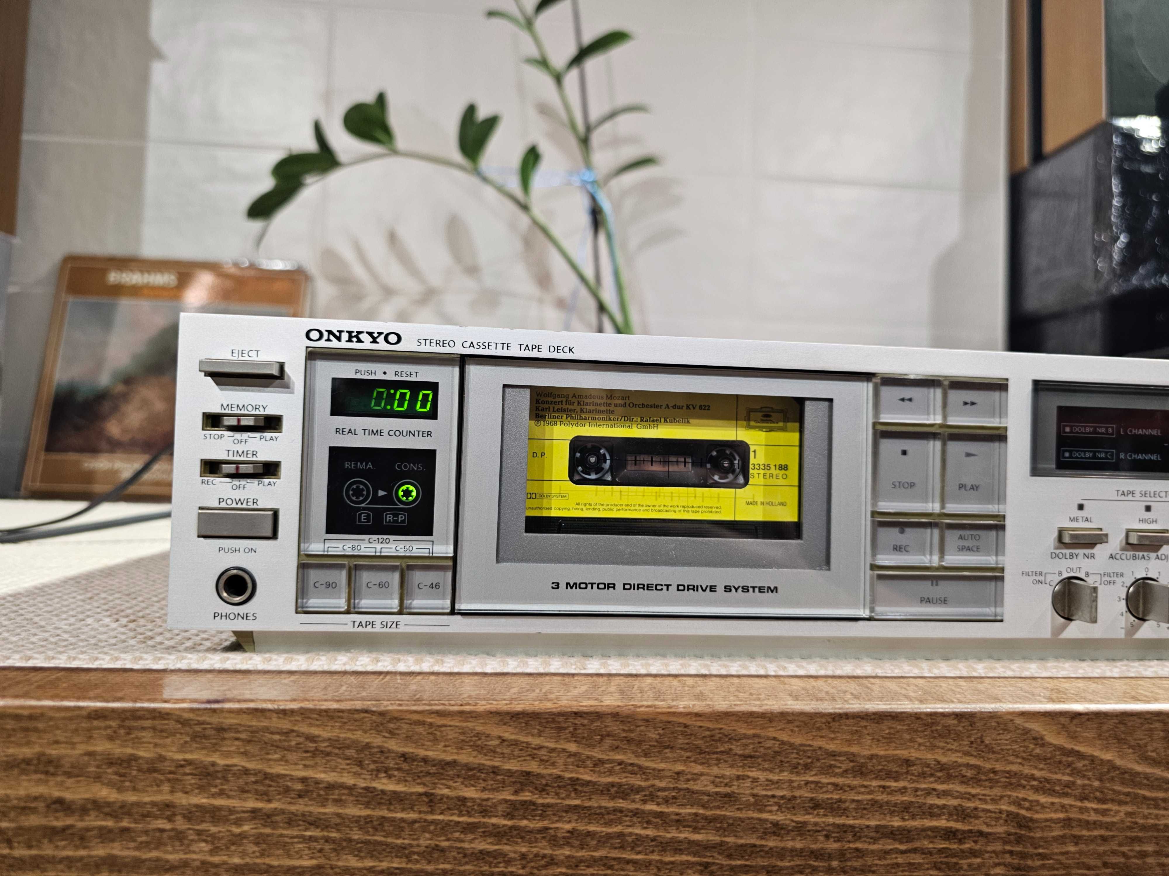 Касетна дека Onkyo TA-2055