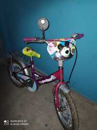 Продам детский велосипед (16 дюймов )с подстраховочными колёсами