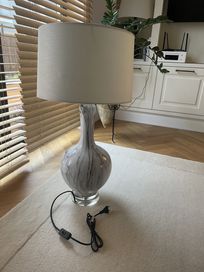 Szklana lampa Safavieh