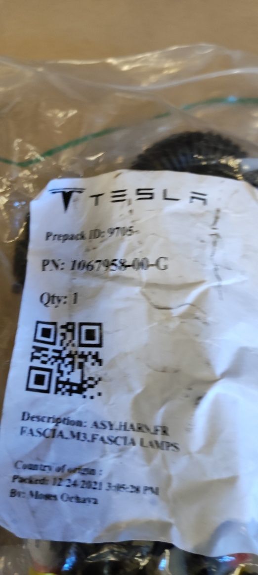 Электропроводка бампера переднего  Tesla model 3 1067958-00-G