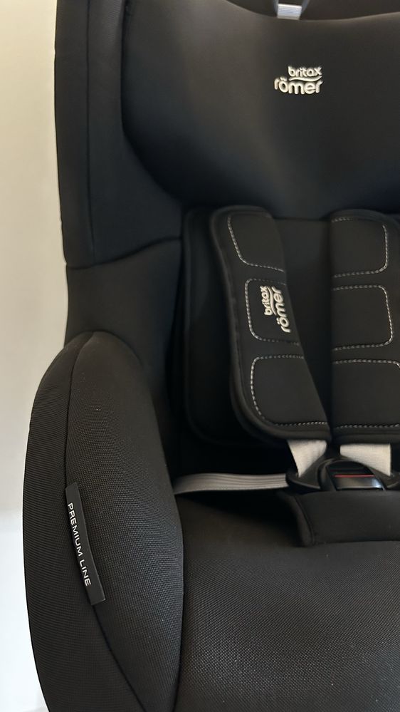 Автокрісло Britax Romer TRIFIX2 i-SIZE  (Space Black)