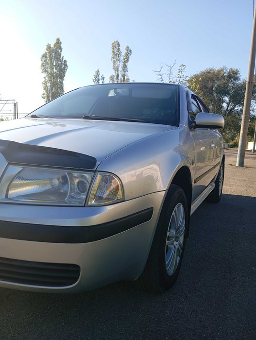 Продам шкода тур 2008 1.6