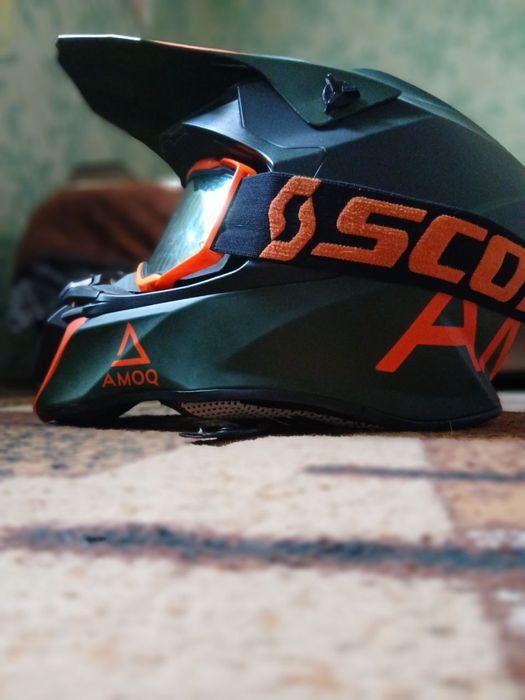 Ендуро шолом. Майже новий