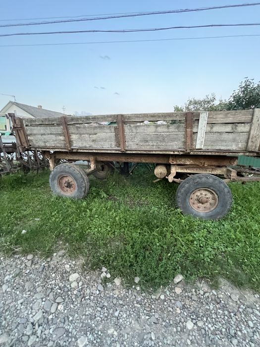 Трактор ЮМЗ 6 з прицепом, культиватором і марком