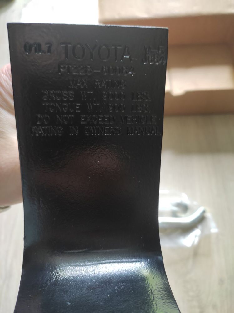 Фаркоп Toyota PT228-60084