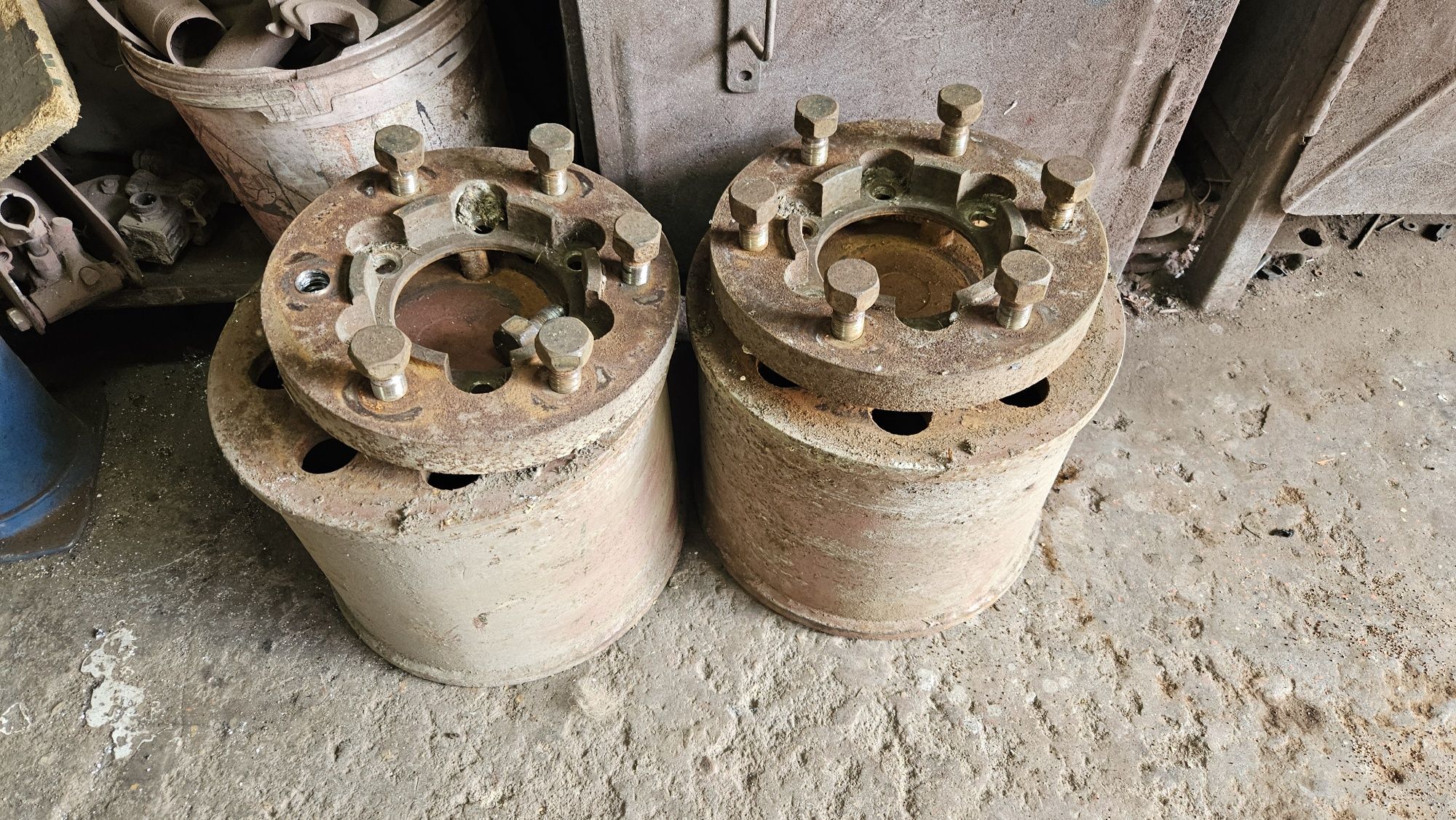 Kola ursus szerokie felgi 14.9-28 16.9-28