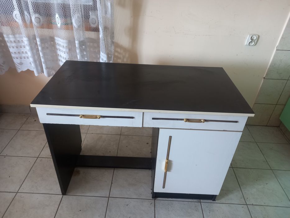 Meble i akcesoria meblowe