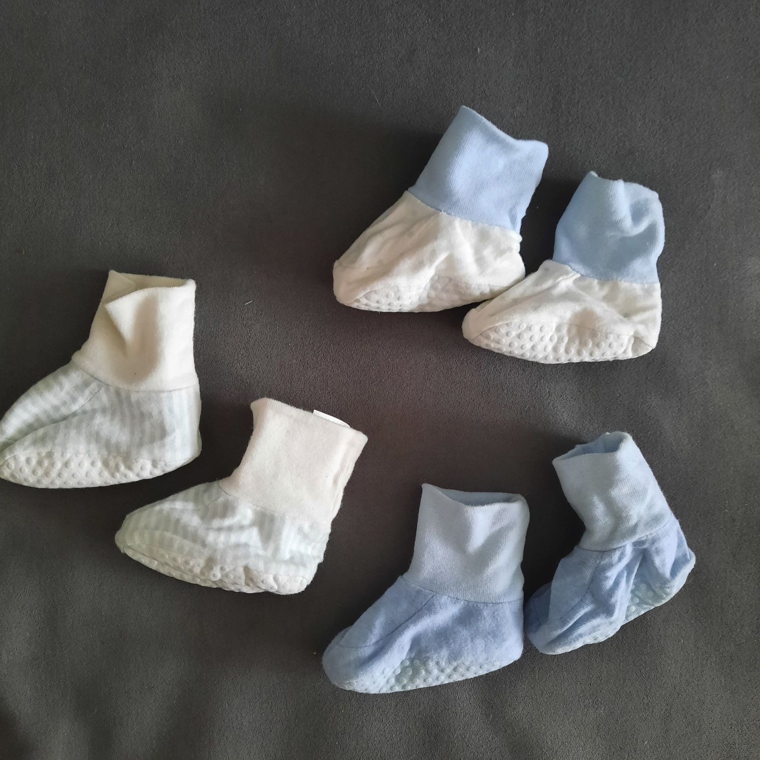 Носочки-пинетки на новорожденного