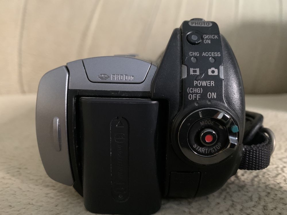 Відеокамера Sony DCR - SR65E