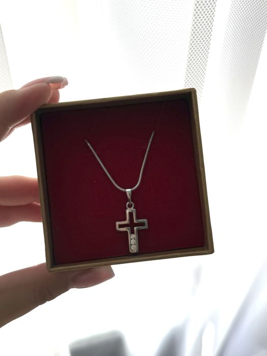 Хрестик з камінчиками