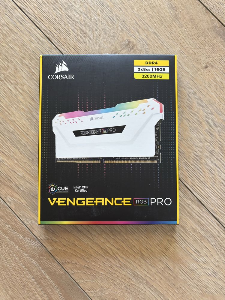 Pamięć RAM Corsair VEGNEANCE RGB PRO DDR4 2x8GB | 16GB 3200MHz