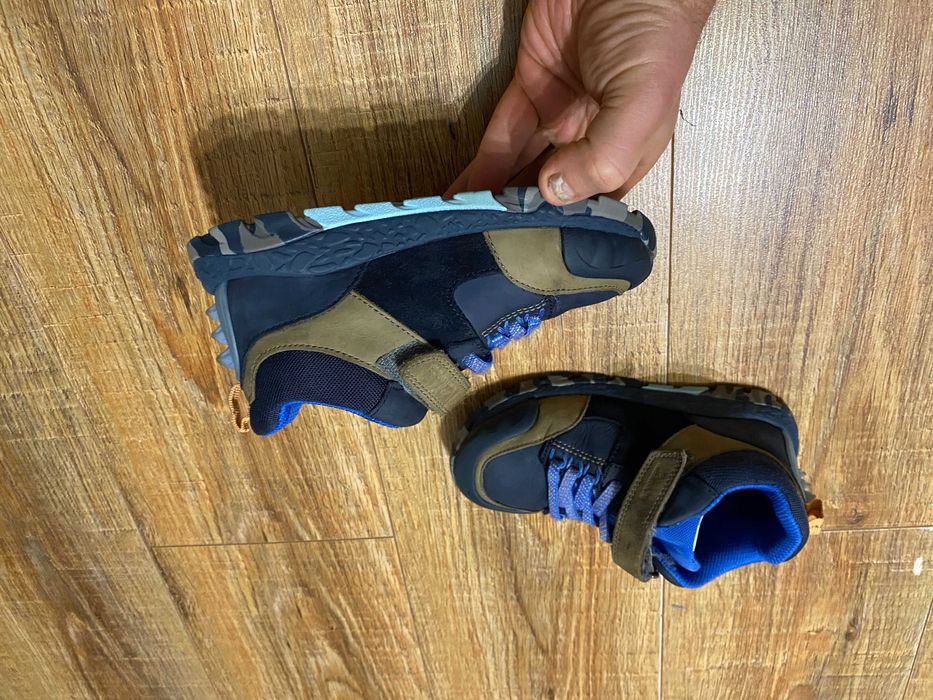 Кроссовки хайтопы демисезон кросівки черевики Clarks оригинал р.30