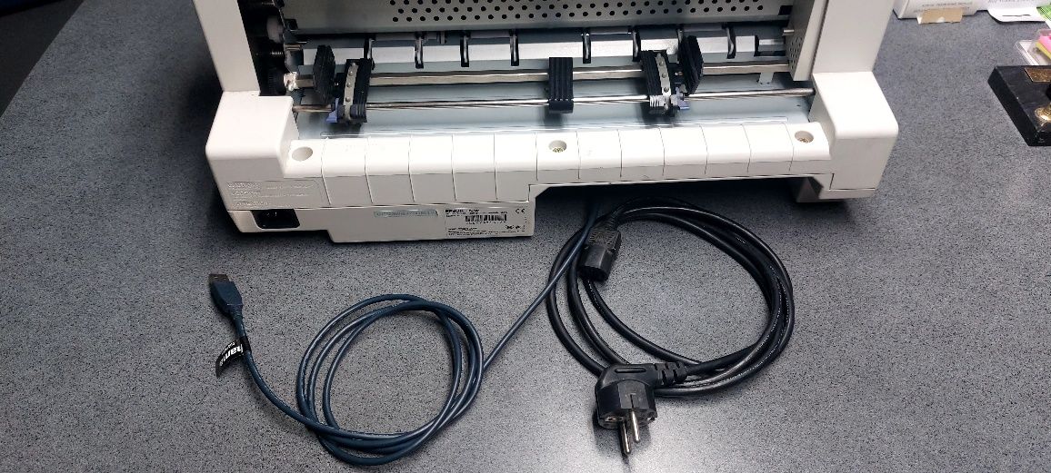 Impressora de agulhas Epson LQ-680 Pro