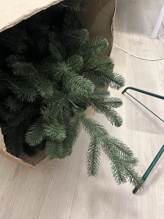 Продам елку 1.8 литая