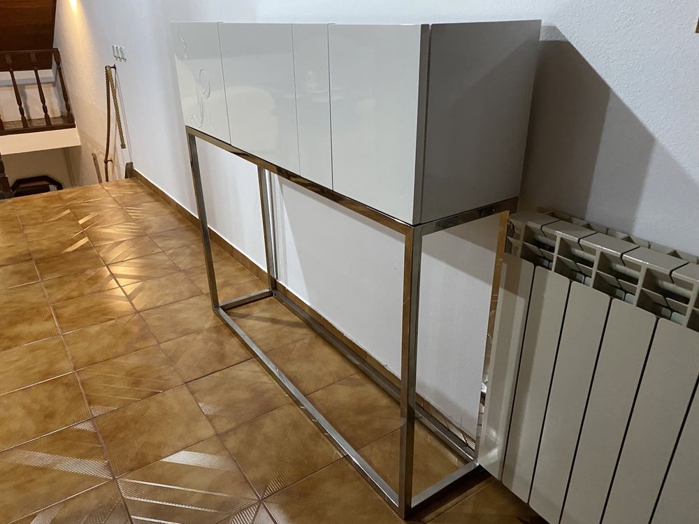 Movel branco como novo