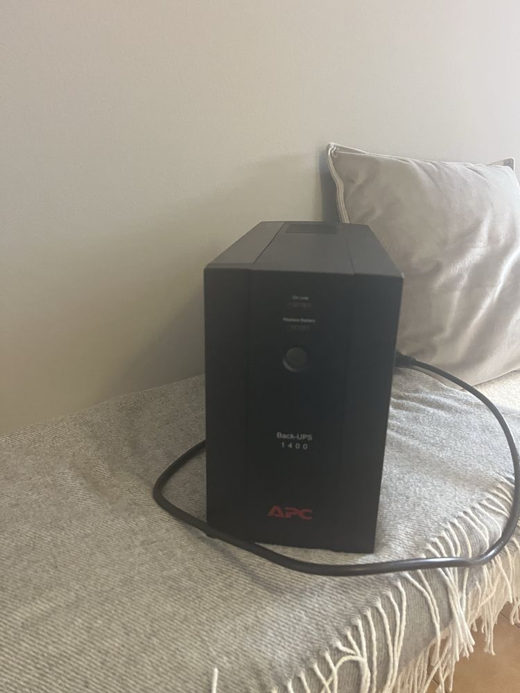 UPS APC 1400VA (Bateria p/ computador)