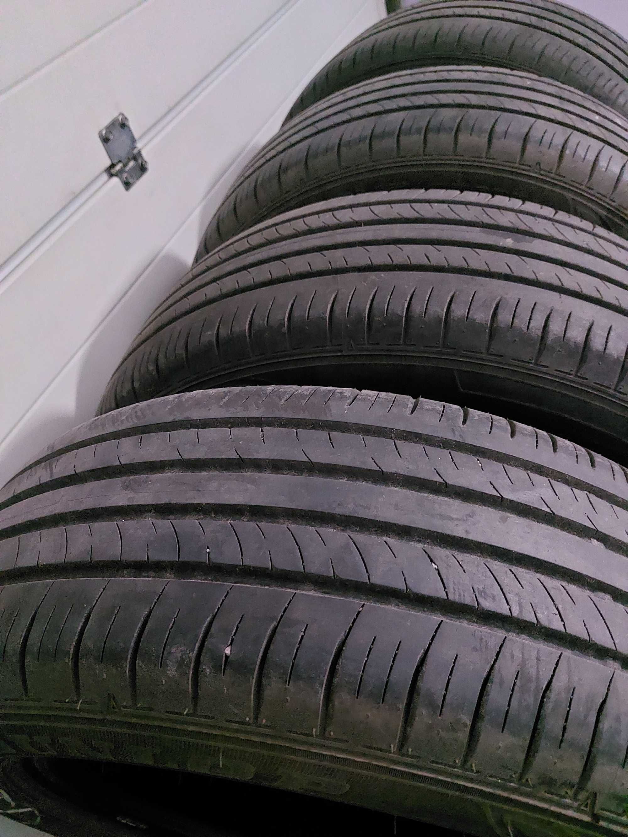 Opony letnie Dunlop ENASAVE EC300+. Rozmiar 215/60R17