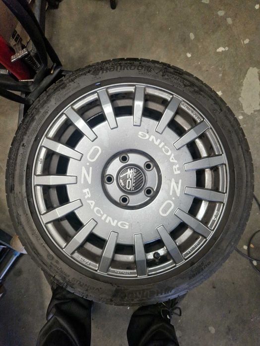 Felgi OZ Racing 7x17 5x112 z oponami Hankook Ventus 215/45