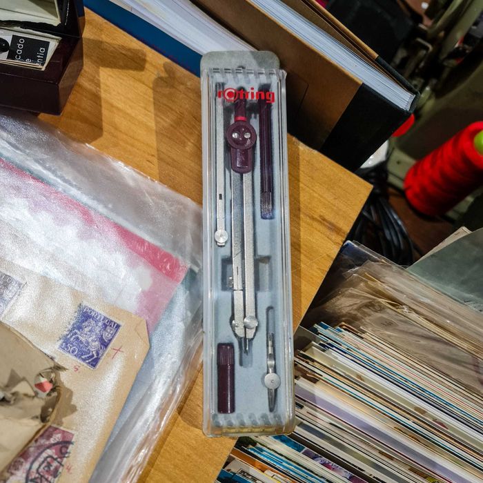 Compasso Rotring R529118 – Conjunto Completo com Caixa Original