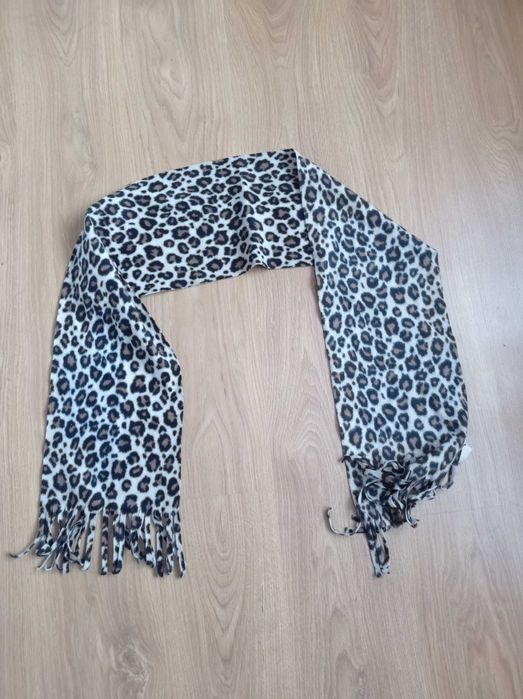 Szalik polarowy w panterkę