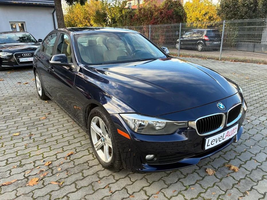 BMW Seria 3 BMW F30 320i