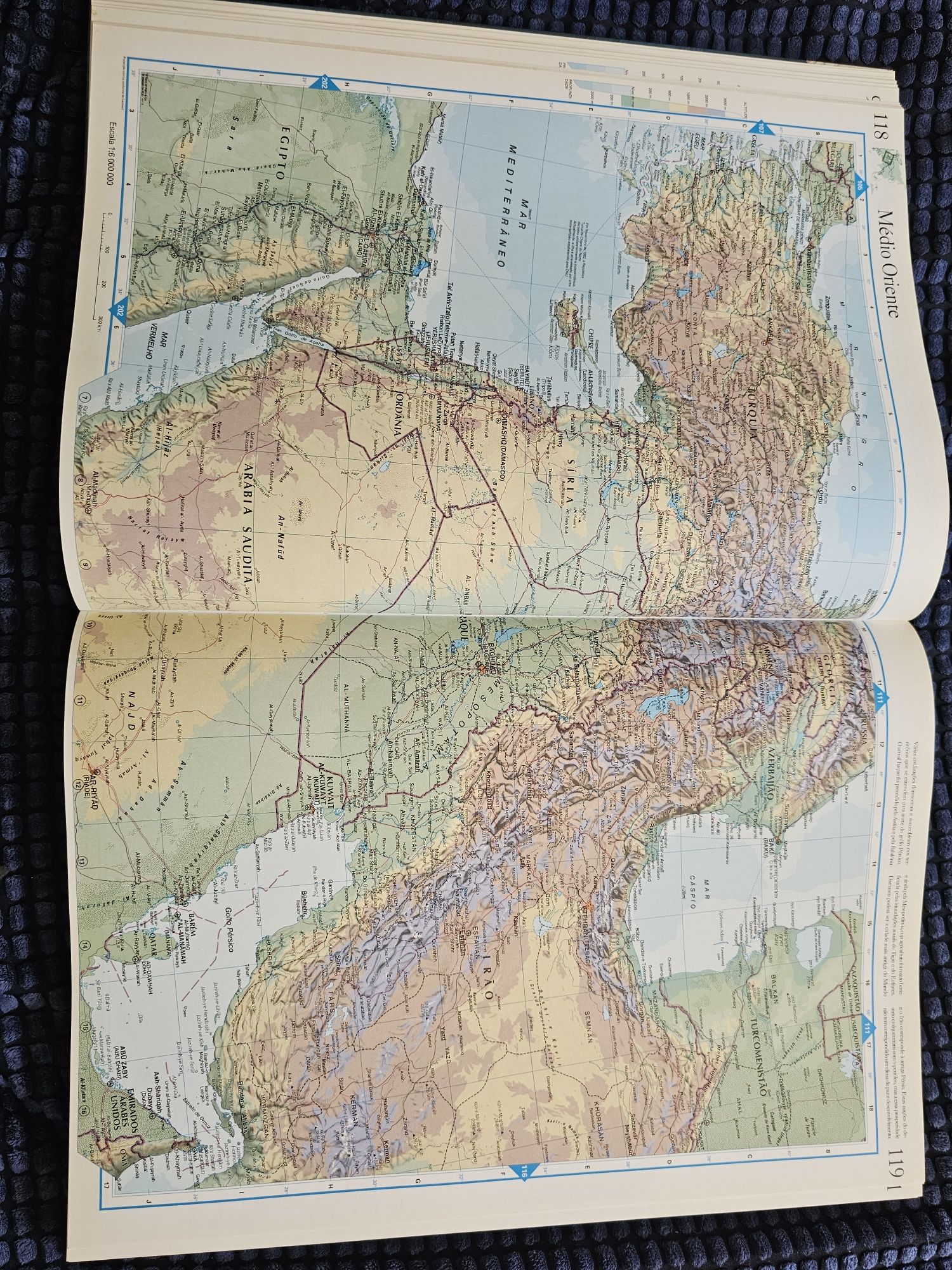 Grande Atlas Universal