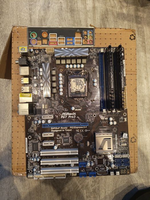 Płyta główna ASRock P67 Pro3 z i5 2500k i 8GB ram 1600MHz corsair