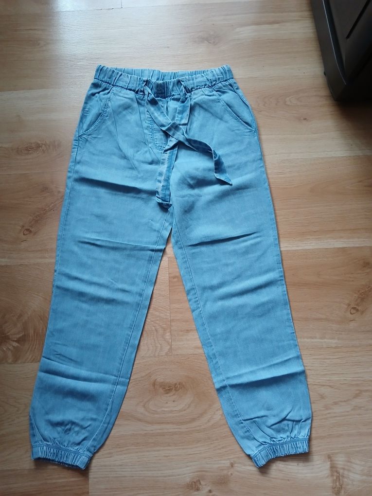 Spodnie na wiosnę/lato alladynki r.140