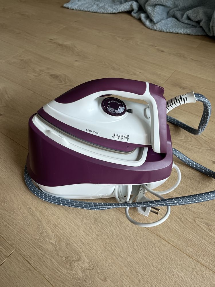 Żelazko z generatorem pary GENERATOR PARY SV8054 TEFAL