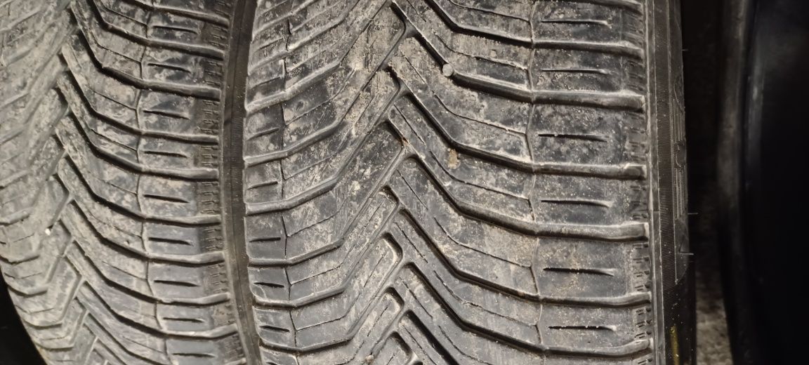 Opony całoroczne Michelin 225/60R18