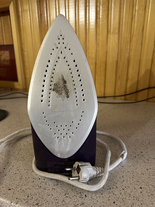 Праска Bosch Sensixx'x DA30 - утюг на запчастини або під ремонт