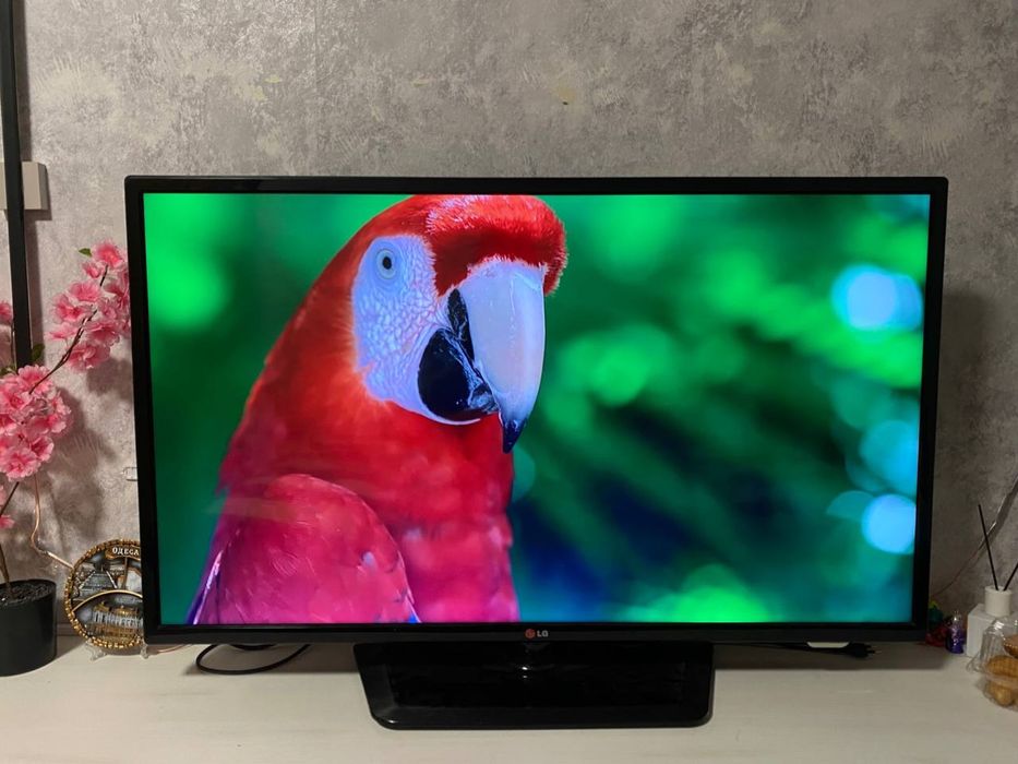 Продам телевізор 42 дюйми smart tv