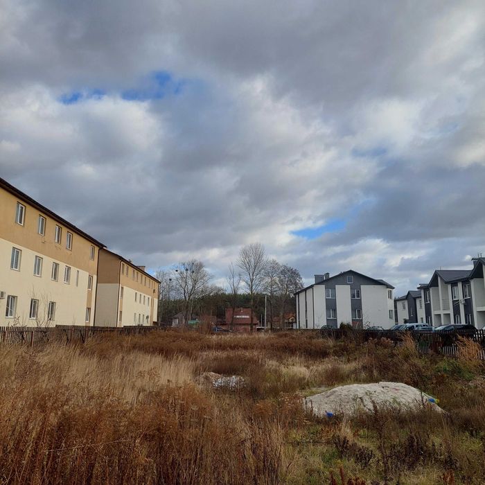 Продам ділянку поруч з лісом в с. Погреби, Броварський р-н.