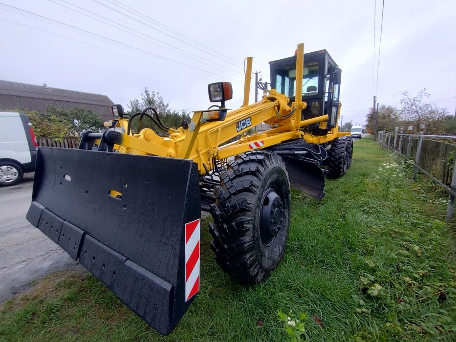 Продам автогрейдер Дз 122