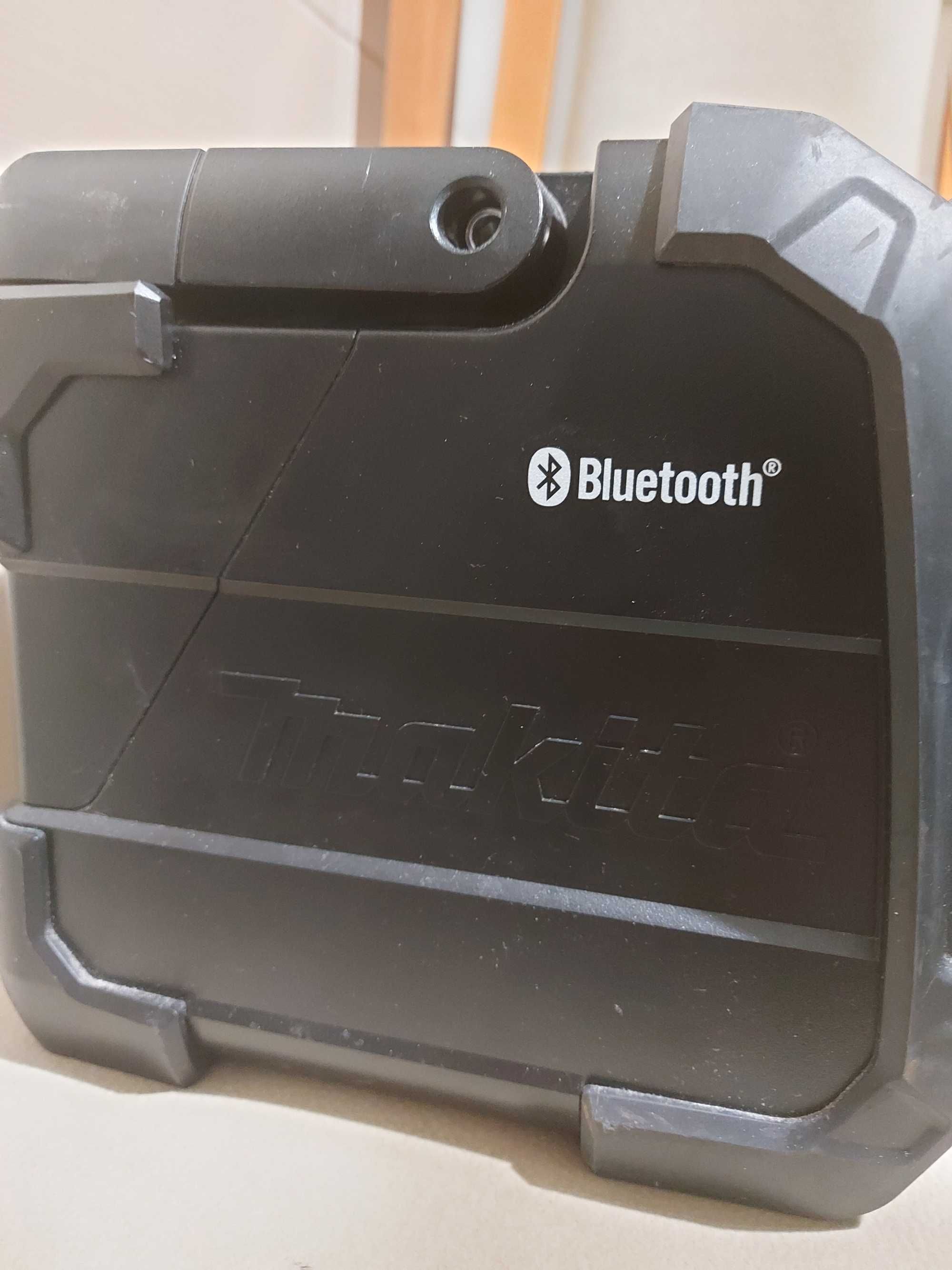 Głośnik bezprzewodowy Makita DMR200 bluetooh plus bateria 3.OAH 18 V