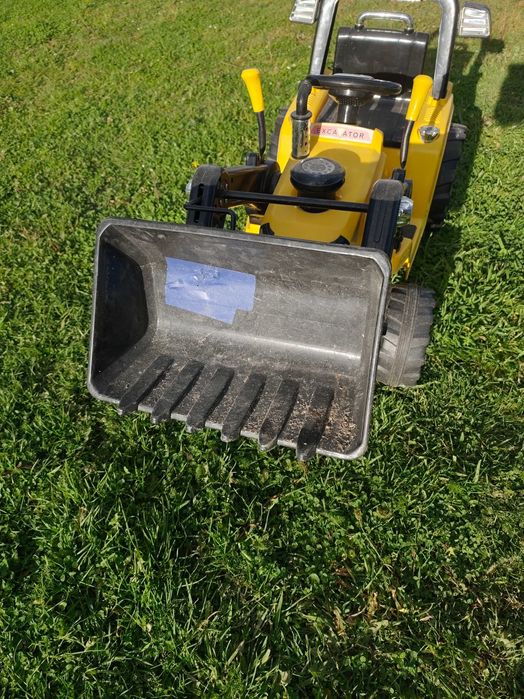 Ciągnik dla dzieci na akumulator