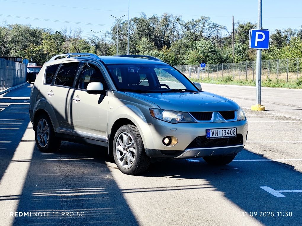 Митсубиси Аутлендр 2.0 TDI 7 мест