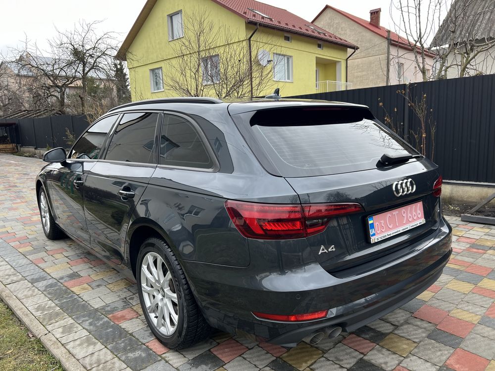 Audi A4 B9 2018 року