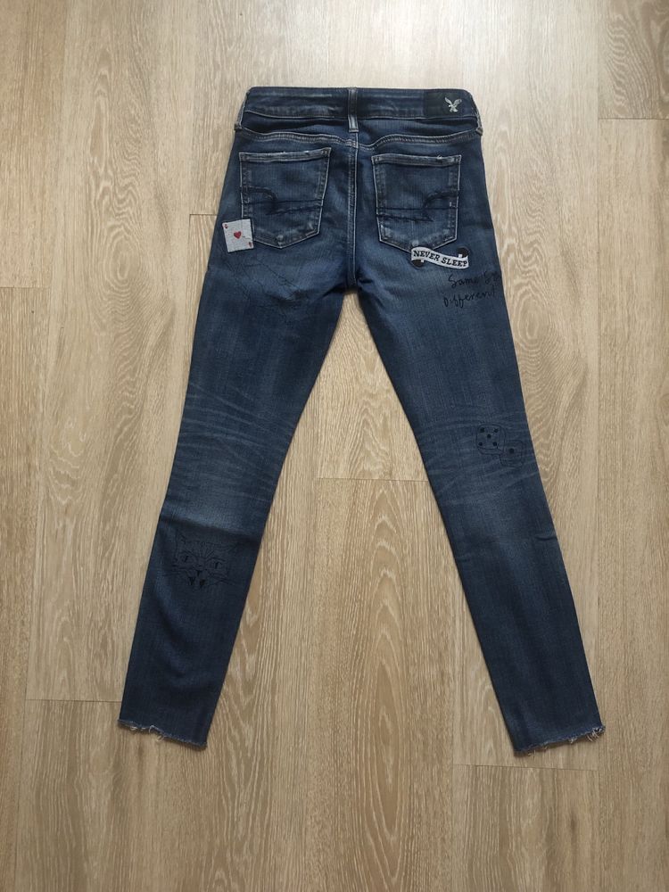 Джинсы  Levi's W 26 оригинал, джинсы American Eagle W 26
