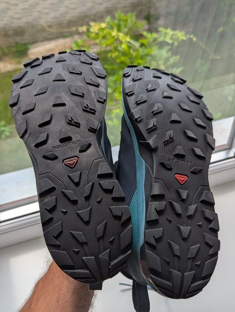 Кросівки черевики трекінгові жіночі Salomon Outline Mid Gore tex 39-40