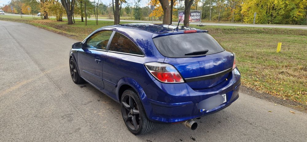 Opel Astra H GTC 2005 rok 2.0 turbo 170KM  felgi R18 xenon