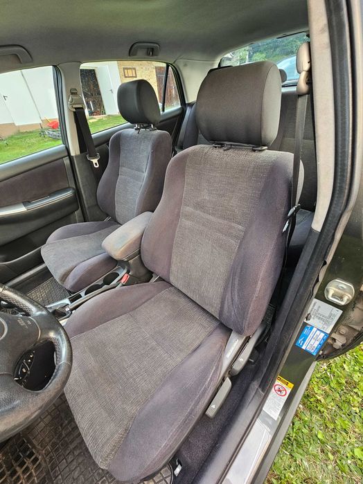 Toyota Corolla e12 hatchback 2004 rok 2.0 diesel 116 km