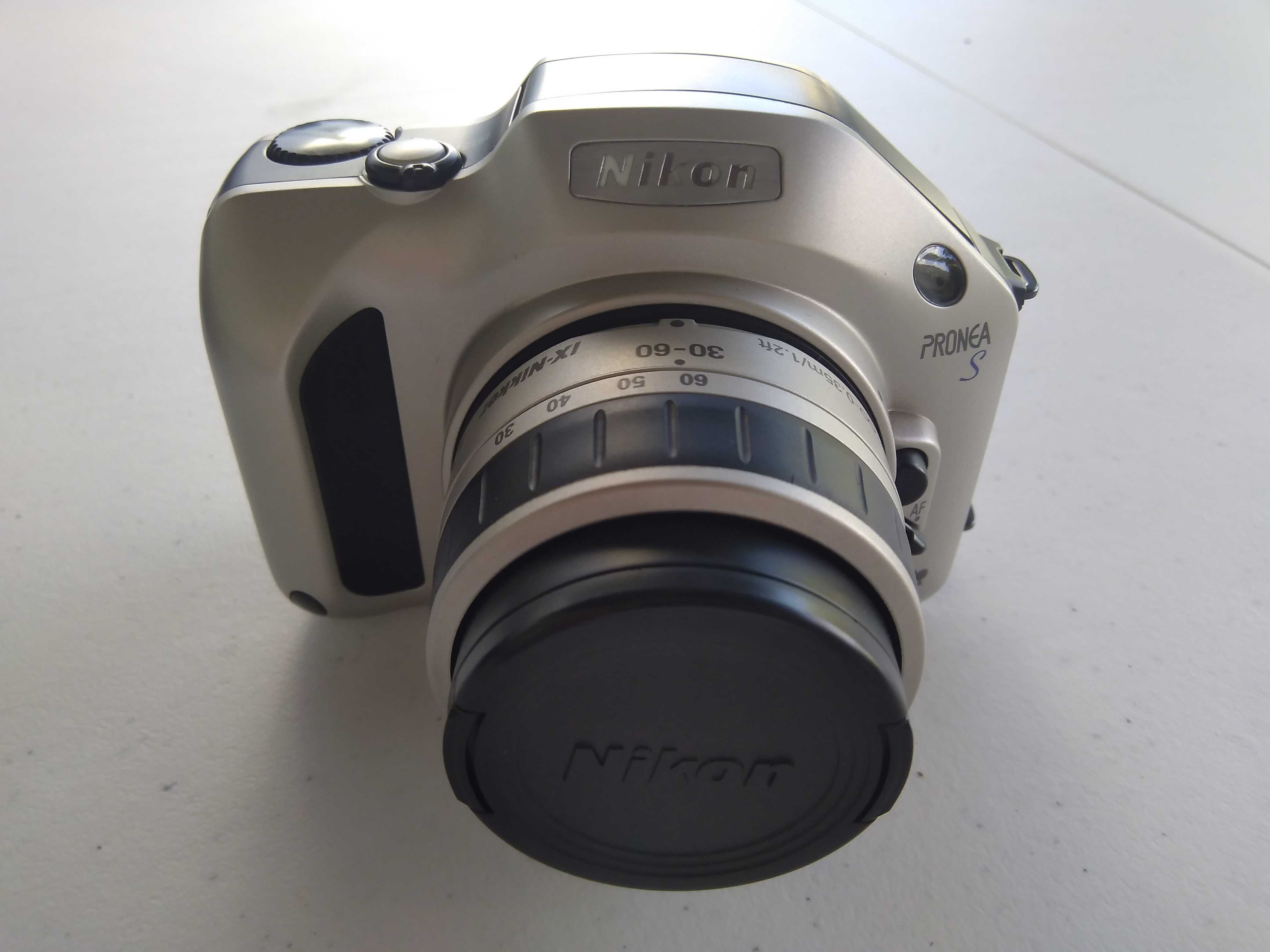 Máquina Fotográfica NIKON Pronea S