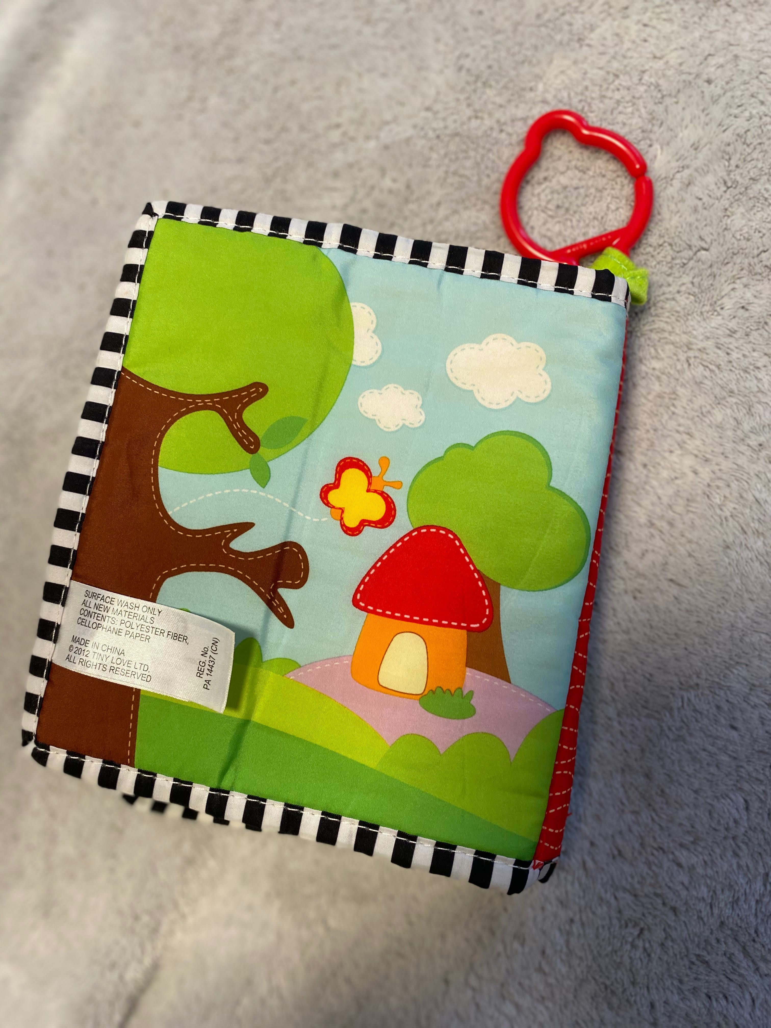 Тактильна книжечка Tiny Love