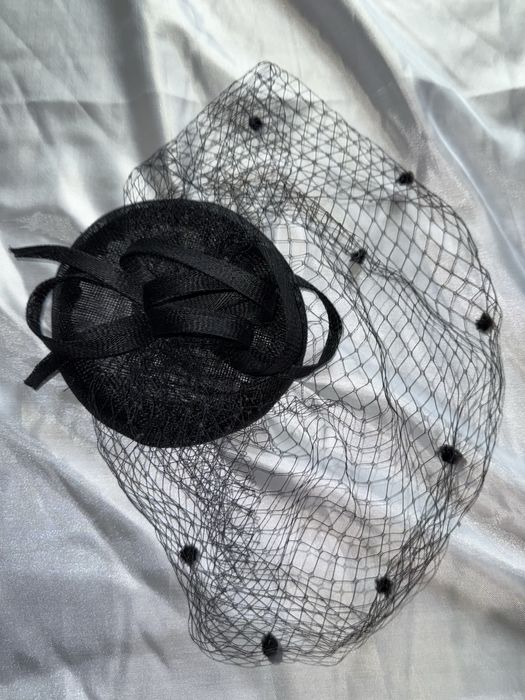 Аксесуар, шляпа, шляпка-таблетка, фасінатор, обруч